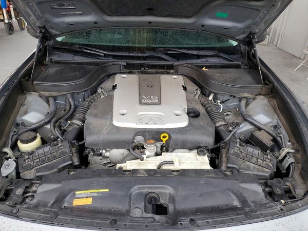 2015 INFINITI Q40