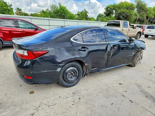 2018 LEXUS ES 300h