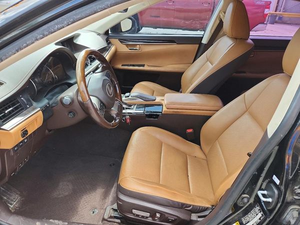 2018 LEXUS ES 300h