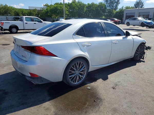 2017 LEXUS IS
