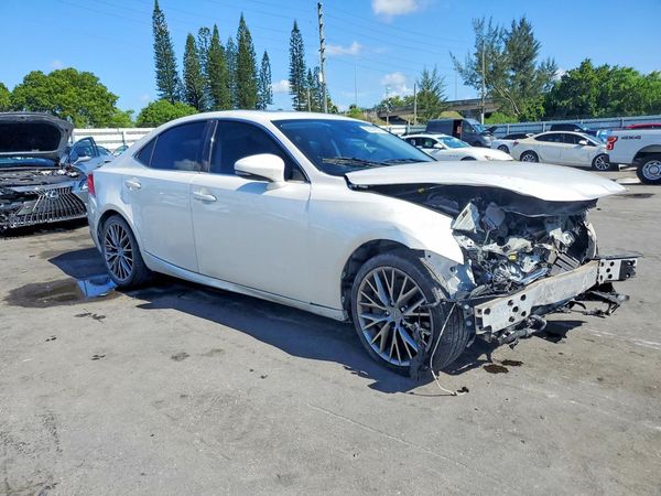 2017 LEXUS IS