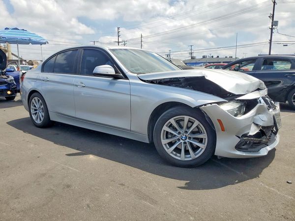 2018 BMW 320