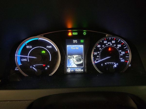 2016 TOYOTA CAMRY SOLA Hybrid