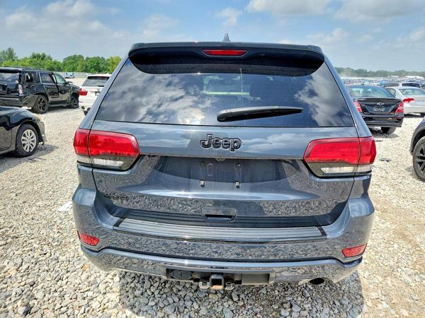 2018 JEEP GRAND CHEROKEE LAREDO 4X4