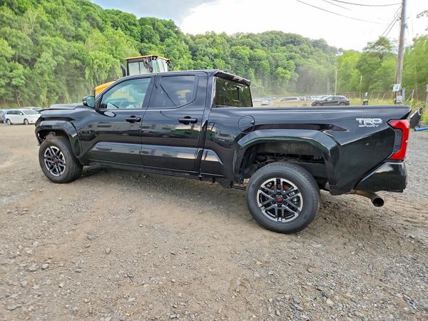 2025 TOYOTA TACOMA