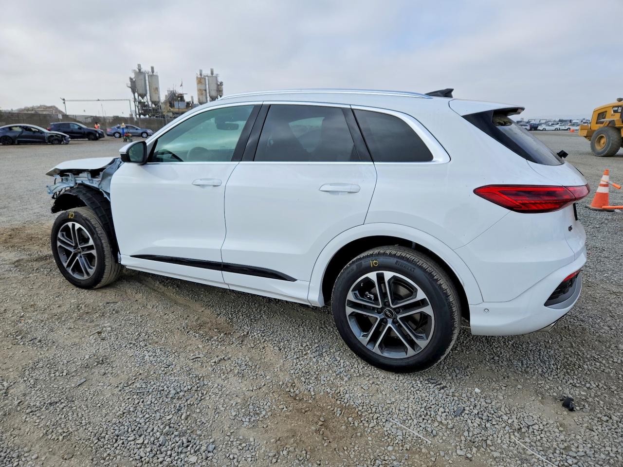 2025 AUDI Q5 quattro Premium Plus