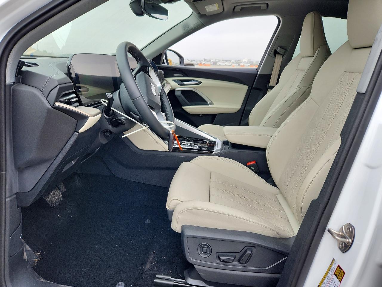2025 AUDI Q5 quattro Premium Plus