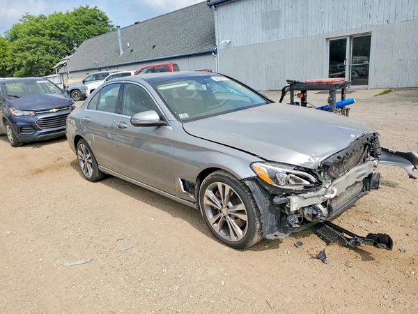 2016 MERCEDES-BENZ C C300-4M
