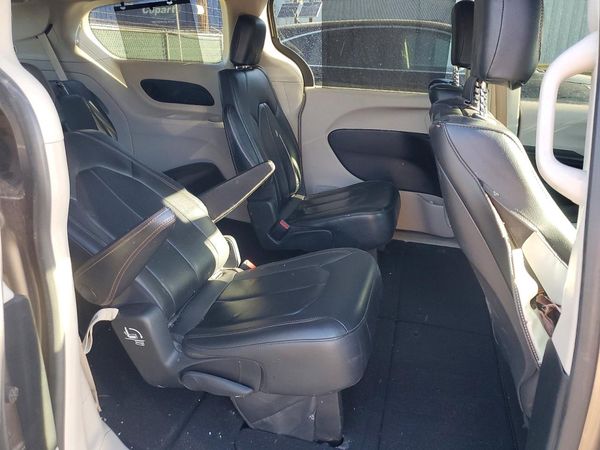 2017 CHRYSLER PACIFICA Touring L Plus