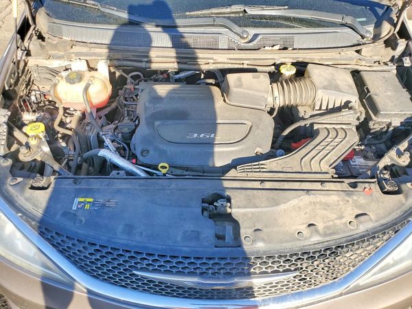 2017 CHRYSLER PACIFICA Touring L Plus