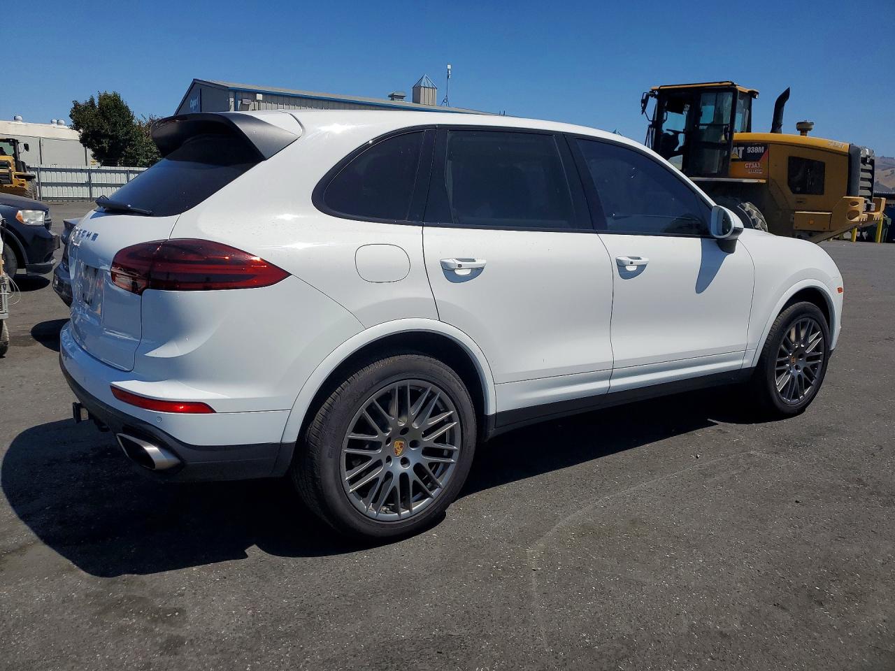 2018 PORSCHE CAYENNE Base / Platinum Edition
