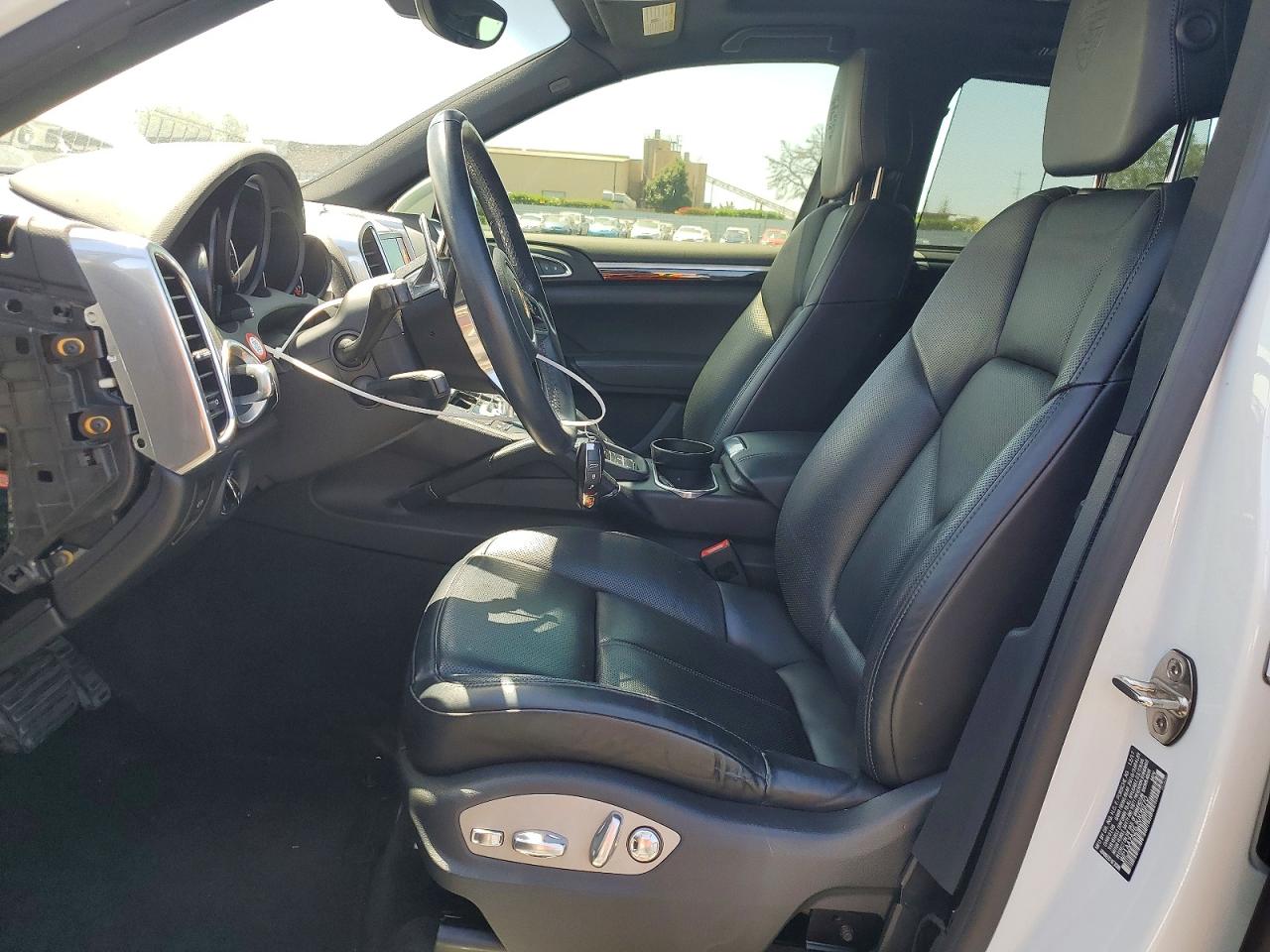 2018 PORSCHE CAYENNE Base / Platinum Edition