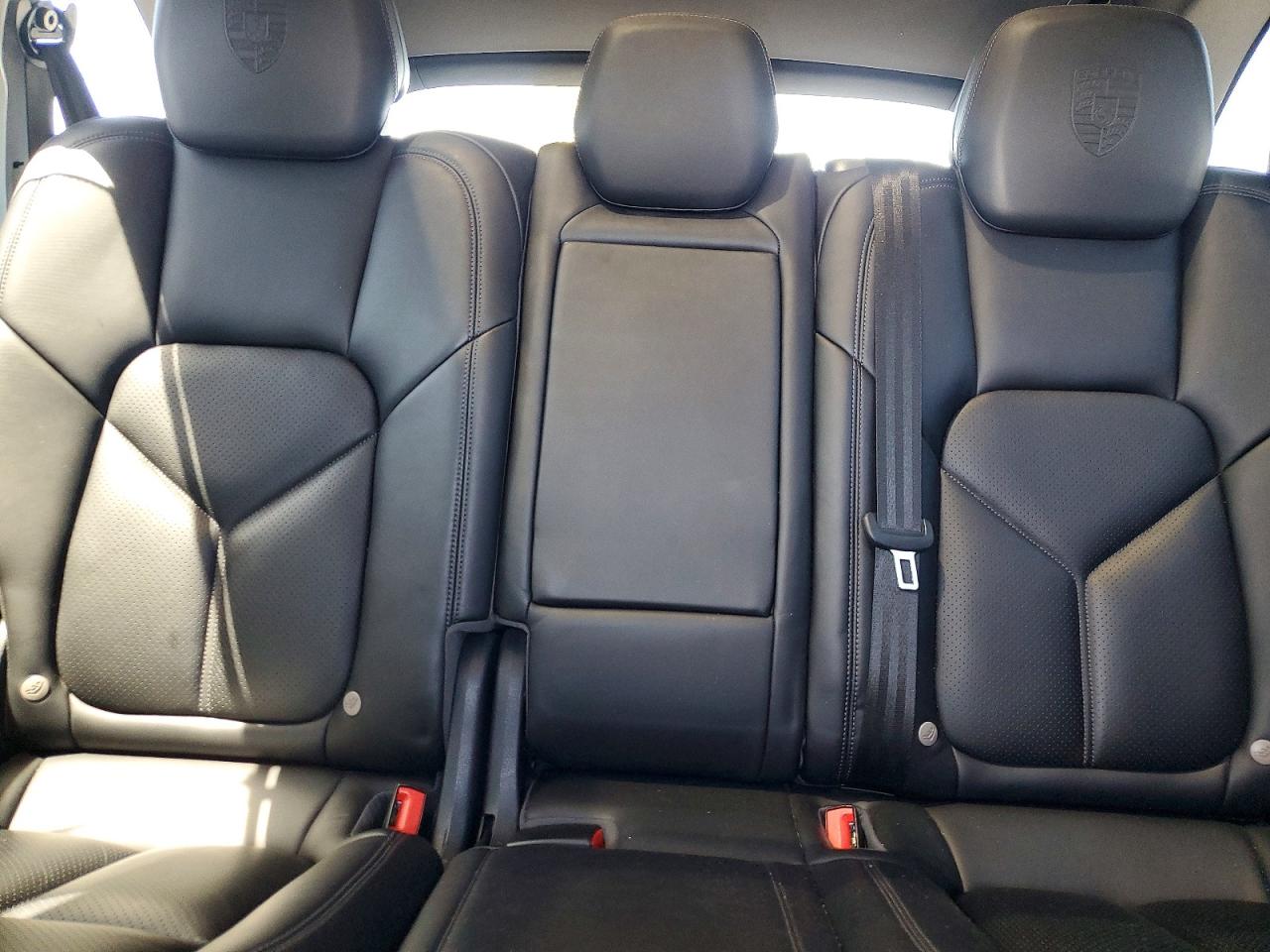 2018 PORSCHE CAYENNE Base / Platinum Edition