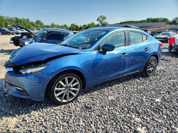 2018 MAZDA 3 Touring