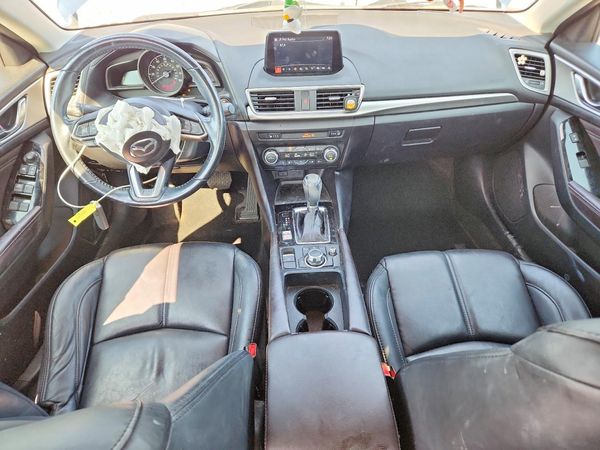 2018 MAZDA 3 Touring