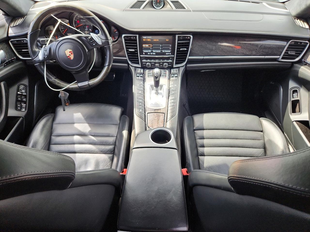 2010 PORSCHE PANAMERA
