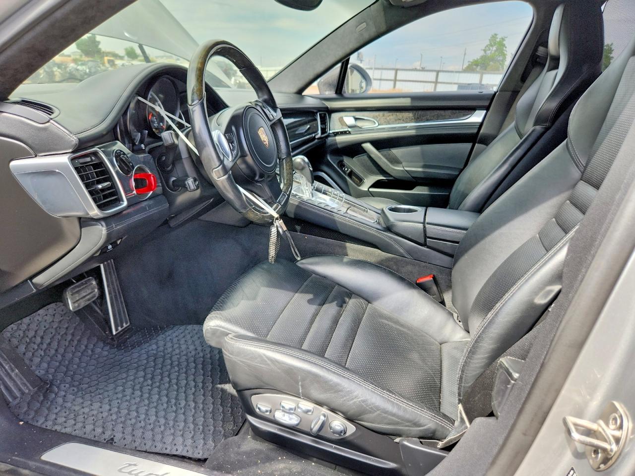 2010 PORSCHE PANAMERA
