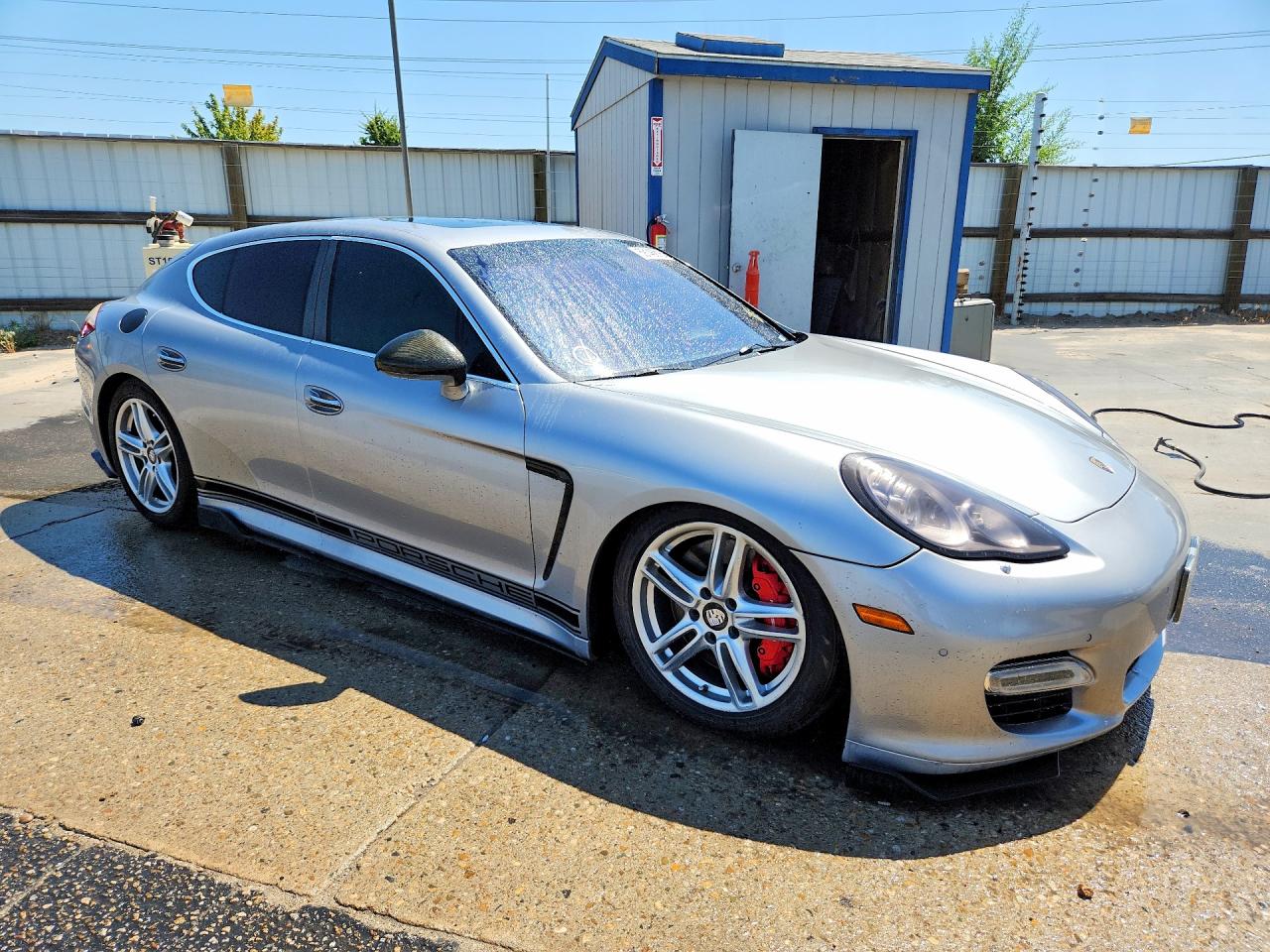 2010 PORSCHE PANAMERA