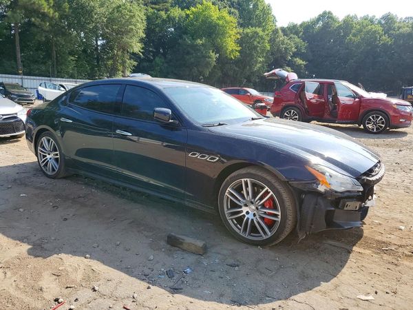 2016 MASERATI QUATTROPORTE Essence