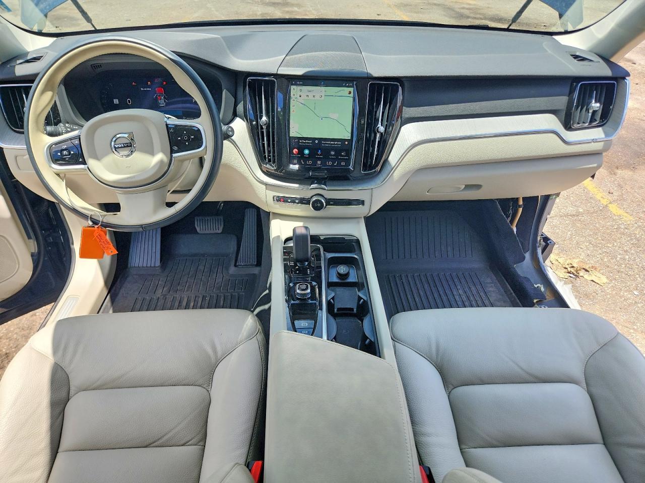 2025 VOLVO XC60 Plus Dark