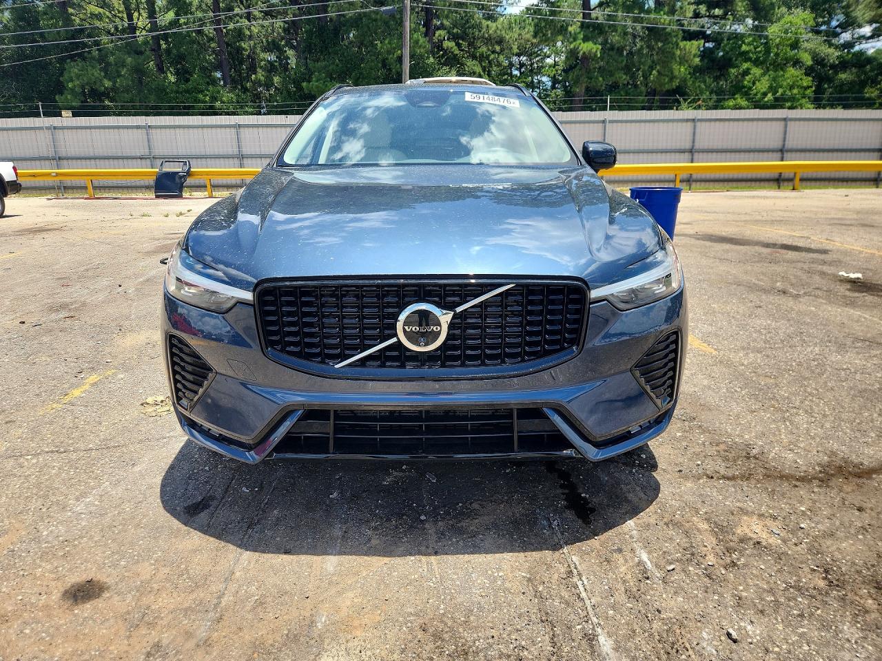 2025 VOLVO XC60 Plus Dark