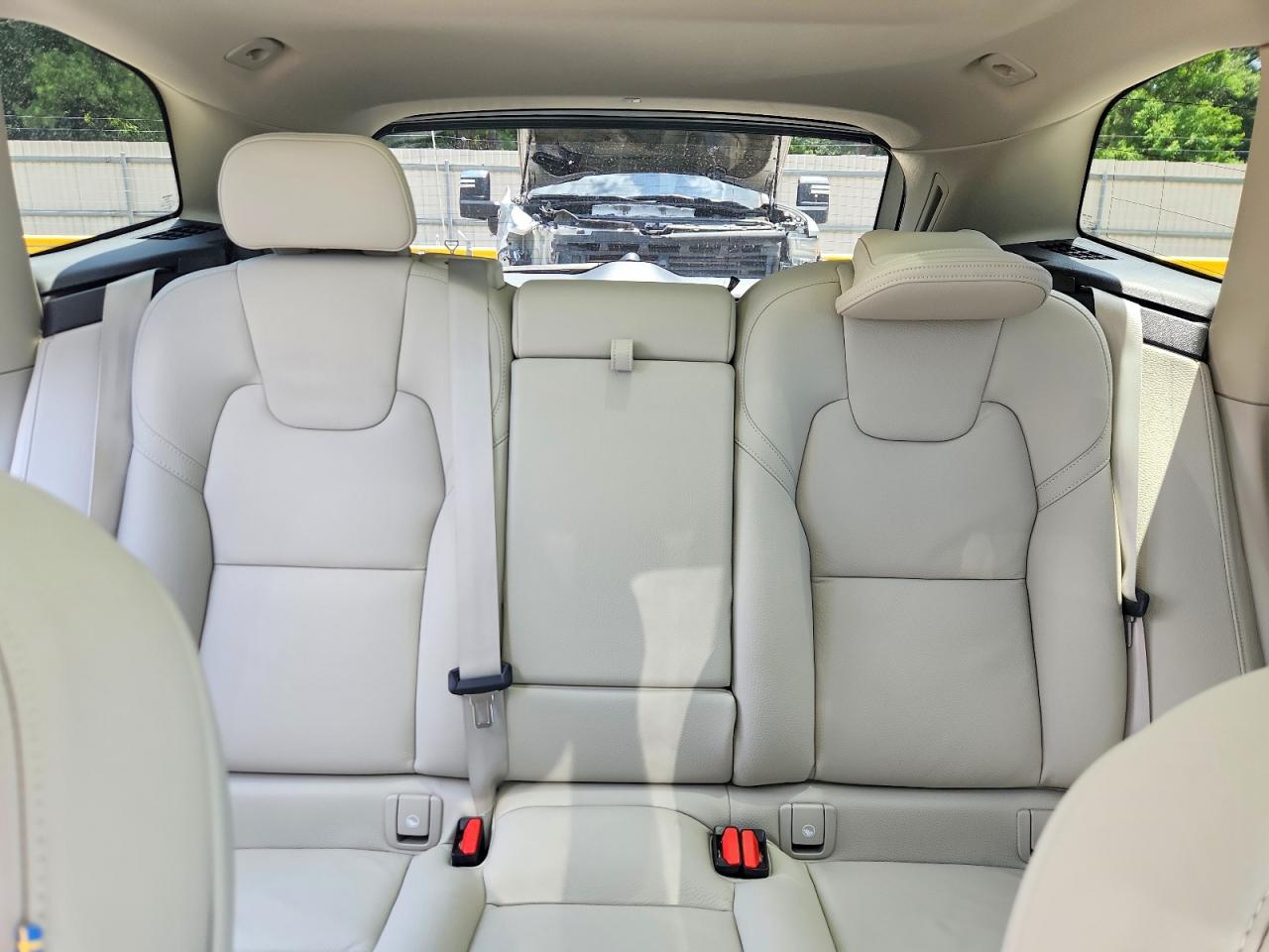 2025 VOLVO XC60 Plus Dark