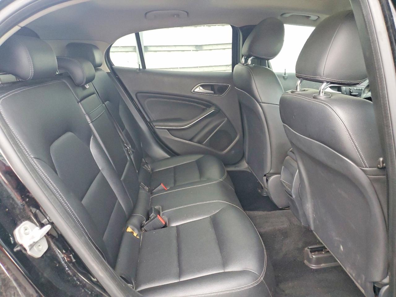 2015 MERCEDES-BENZ GLA GLA250