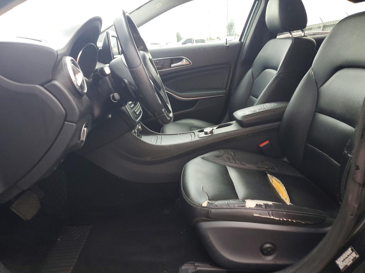 2015 MERCEDES-BENZ GLA GLA250