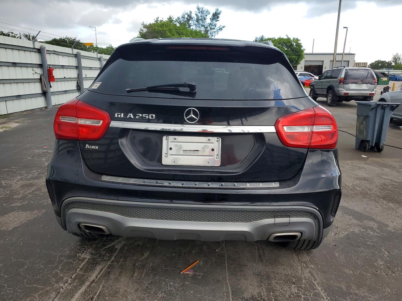 2015 MERCEDES-BENZ GLA GLA250