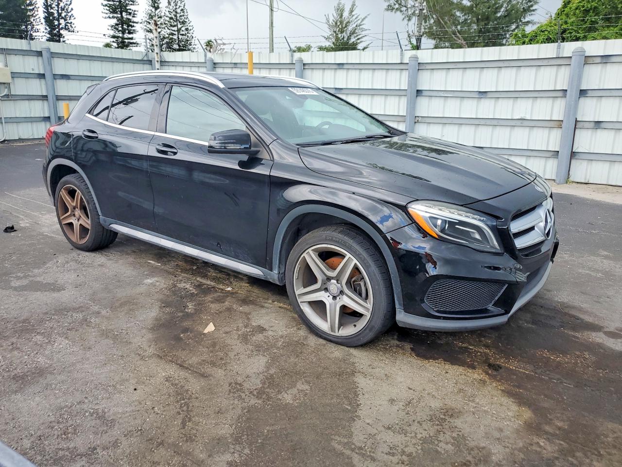 2015 MERCEDES-BENZ GLA GLA250
