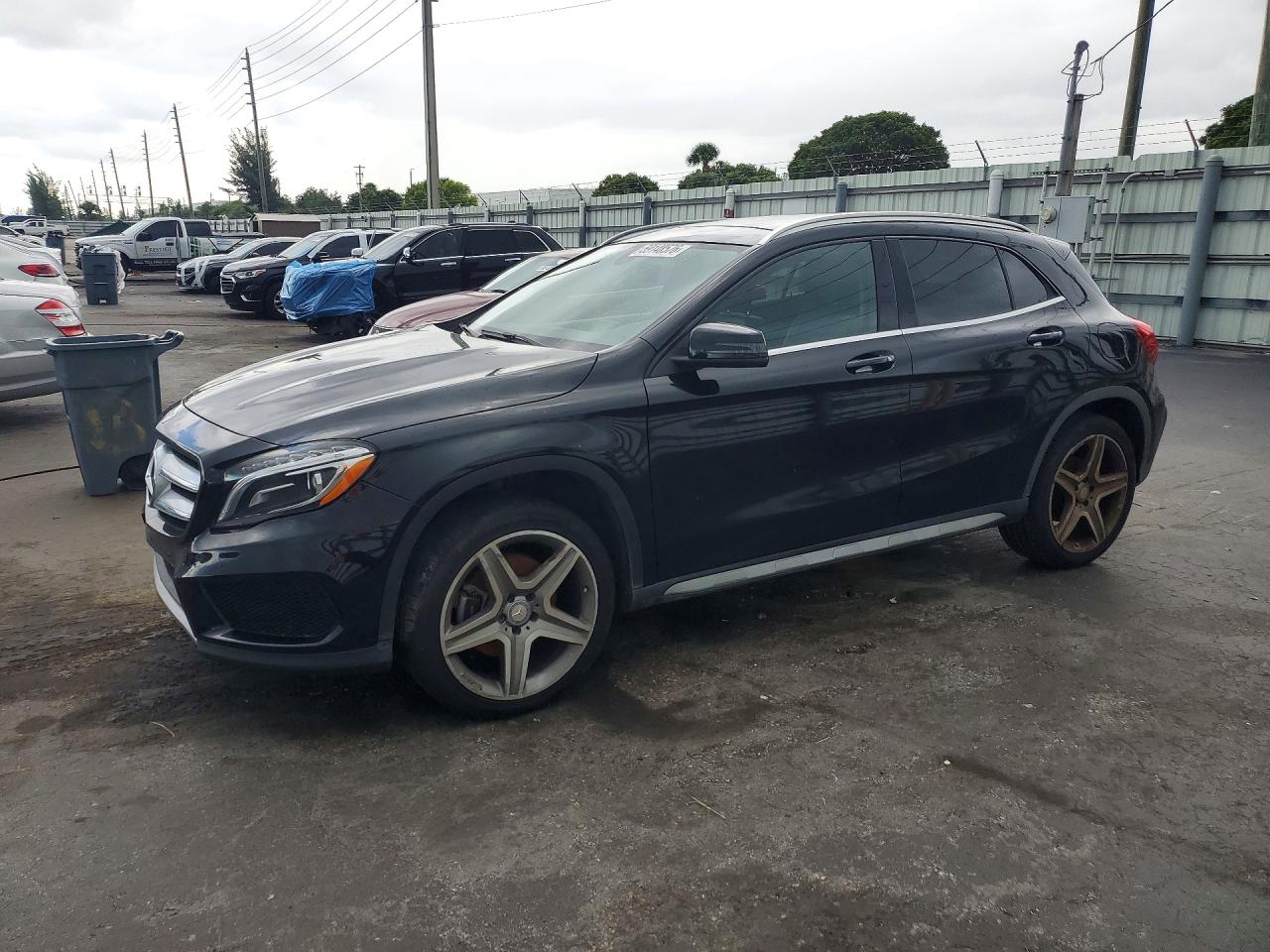 2015 MERCEDES-BENZ GLA GLA250