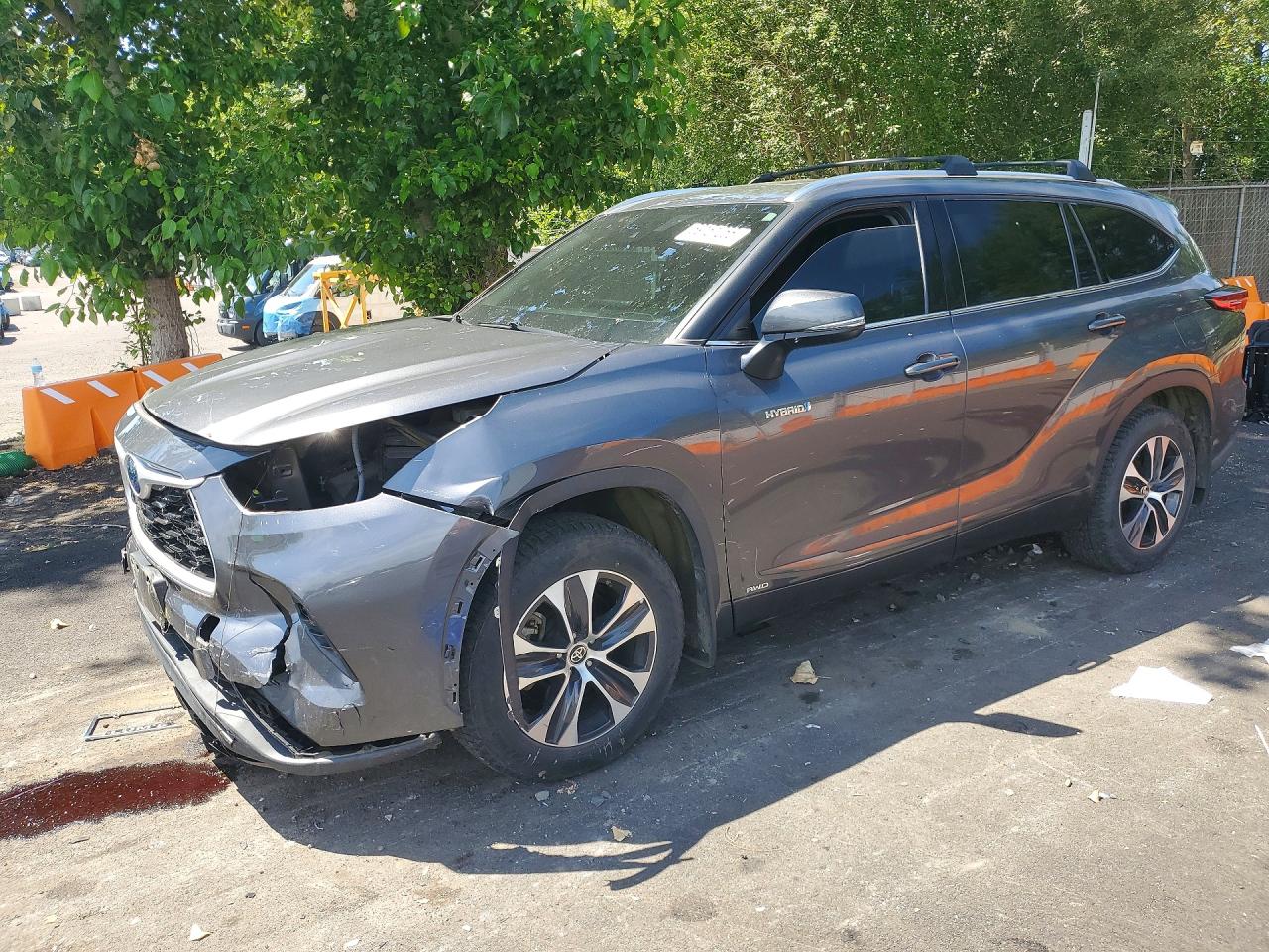 2020 TOYOTA HIGHLANDER XLE Nav