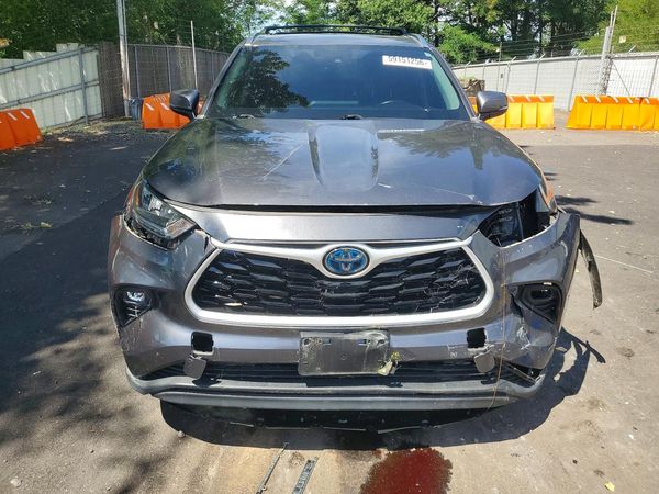 2020 TOYOTA HIGHLANDER XLE Nav