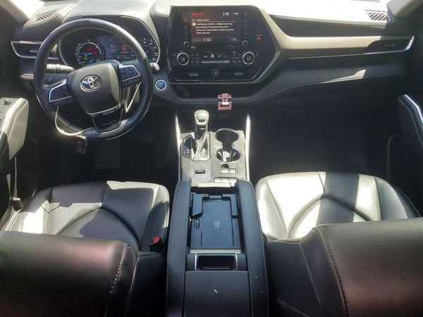 2020 TOYOTA HIGHLANDER XLE Nav