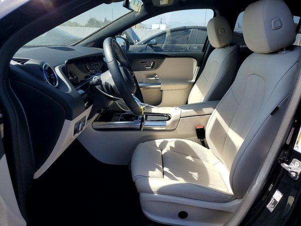 2026 MERCEDES-BENZ GLA GLA250