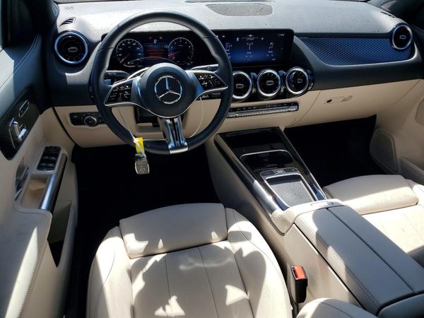 2026 MERCEDES-BENZ GLA GLA250
