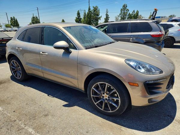 2017 PORSCHE MACAN