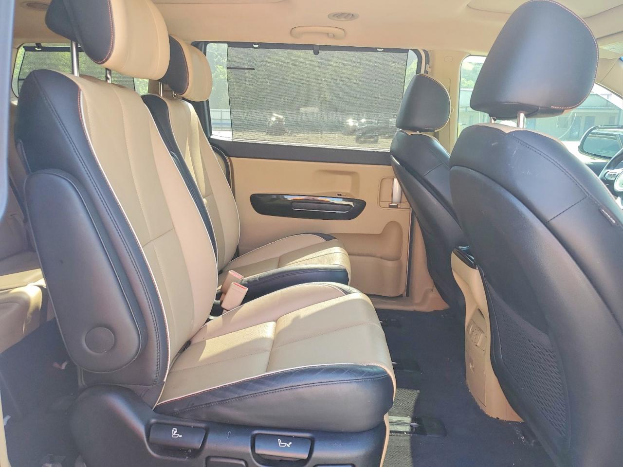 2016 KIA SEDONA SXL - High level