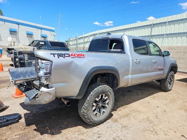 2022 TOYOTA TACOMA SR5
