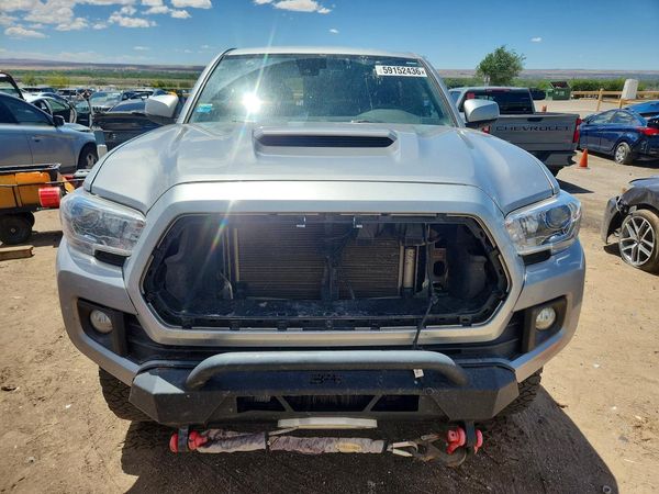2022 TOYOTA TACOMA SR5