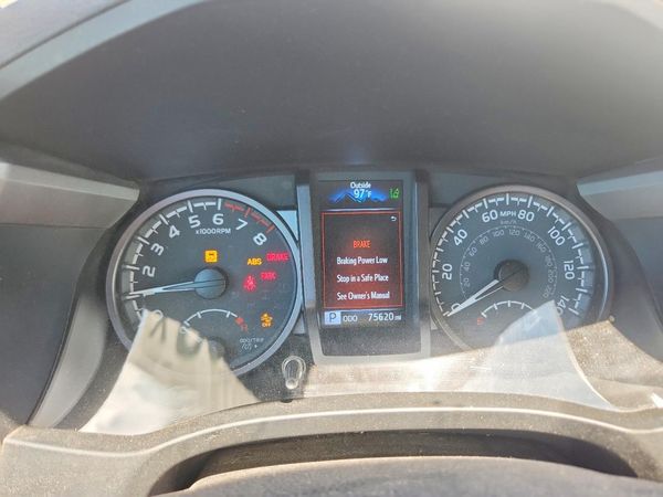 2022 TOYOTA TACOMA SR5