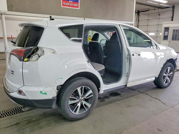 2018 TOYOTA RAV4 Adventure/XLE