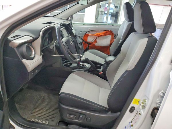 2018 TOYOTA RAV4 Adventure/XLE