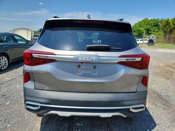 2023 KIA SELTOS EX