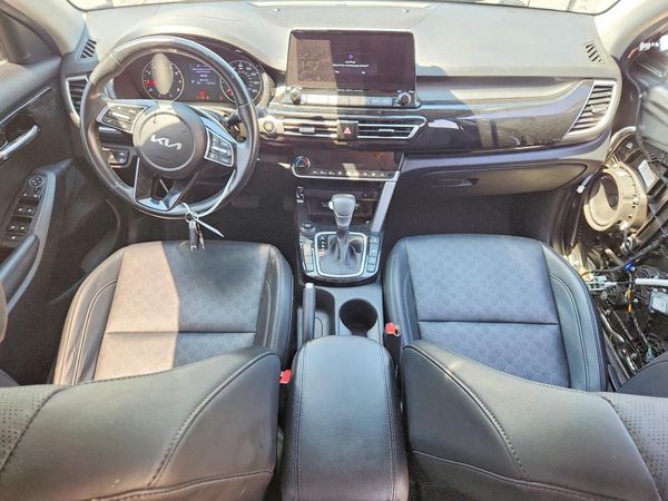 2023 KIA SELTOS EX