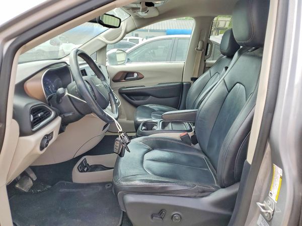 2017 CHRYSLER PACIFICA