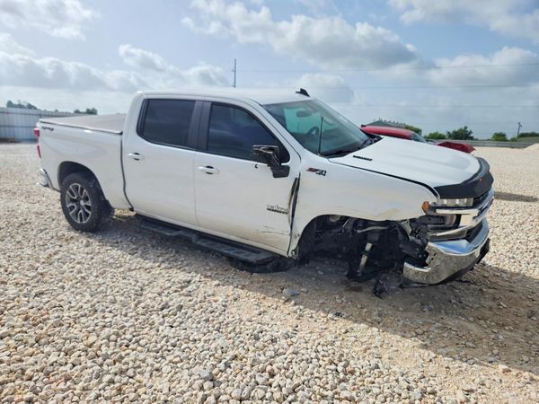 2020 CHEVROLET SILVERADO LT — Passenger 3/4