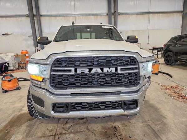 2022 RAM 2500 TRADESMAN CREW CAB 4X4