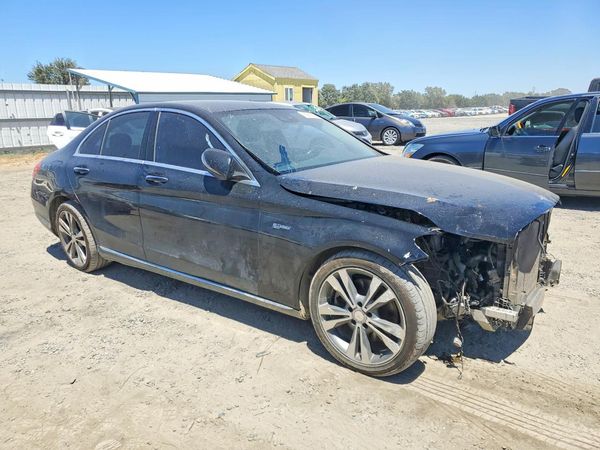 2016 MERCEDES-BENZ C C300