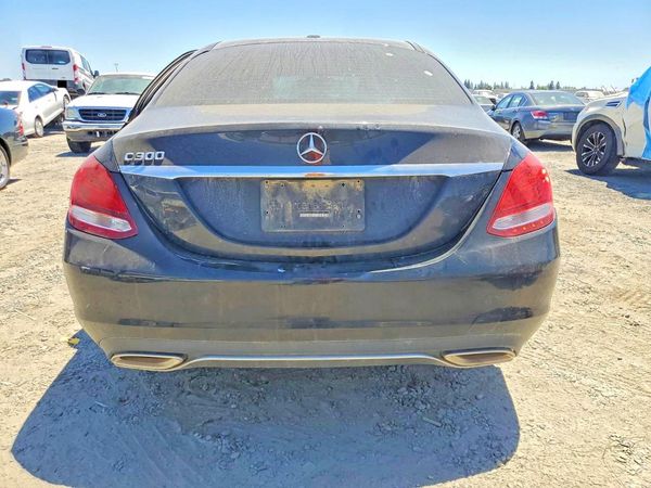 2016 MERCEDES-BENZ C C300